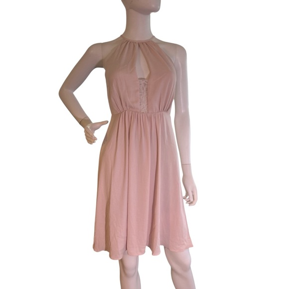 H&M soft pink short cocktail formal dress
with open back lace details US 4/XS - Picture 10 of 13